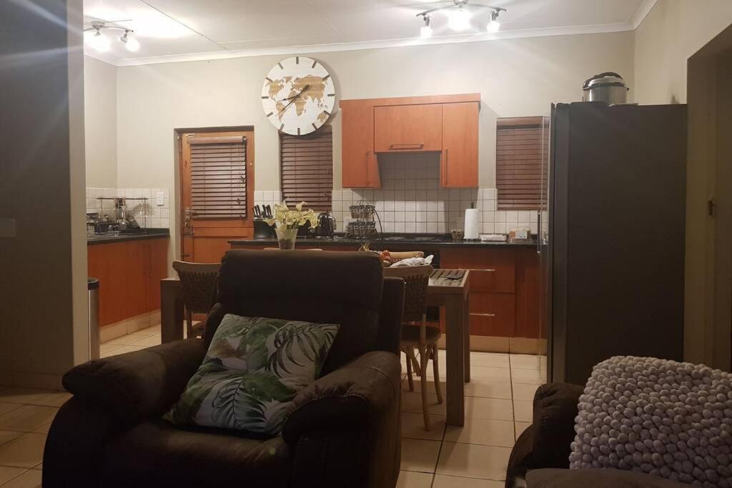 Plush Private Home Полокване Экстерьер фото